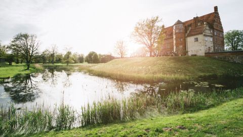 Schloss und Gut Ulrichshusen im Frühling